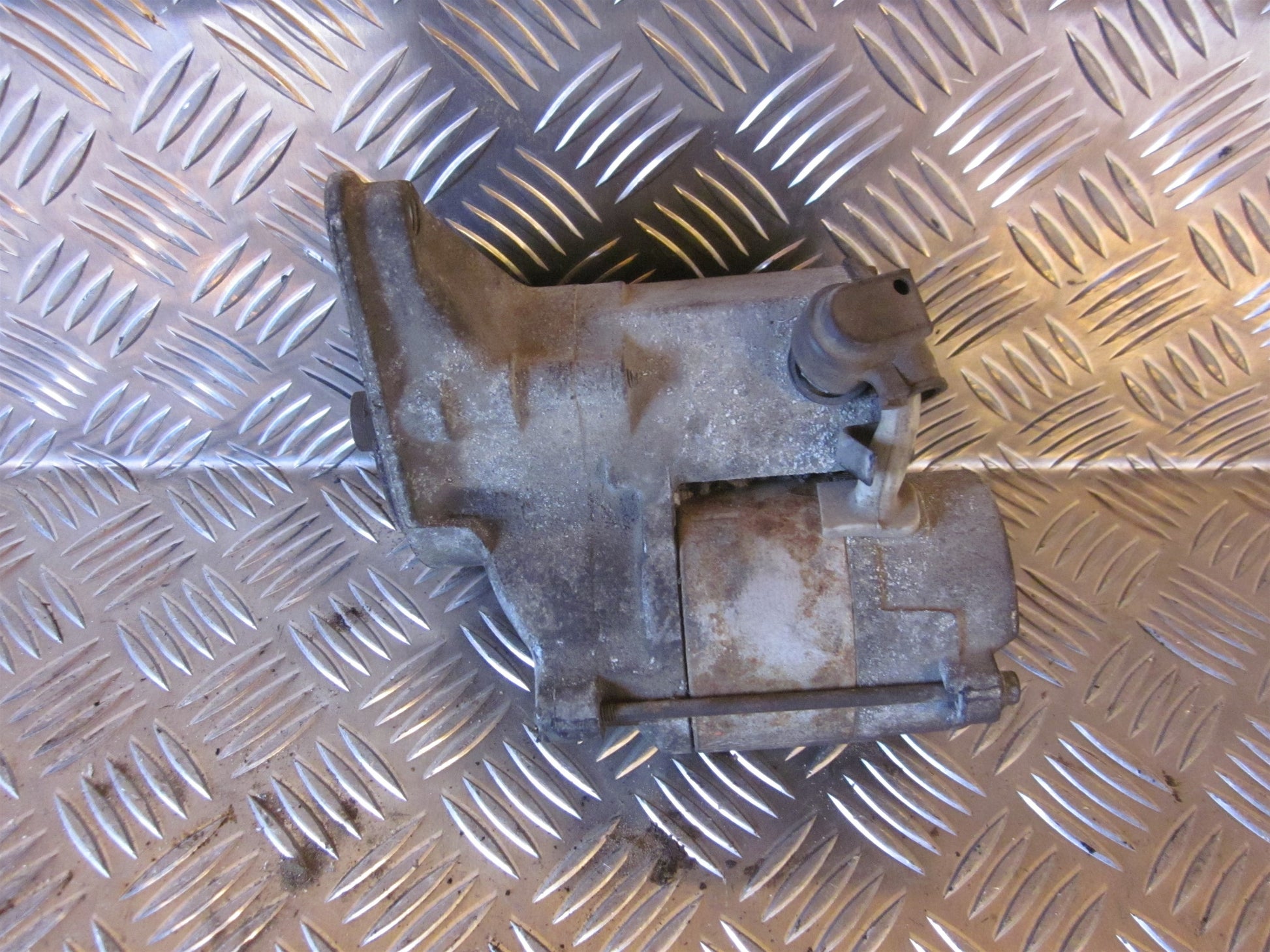 Toyota Carina E Japansk Starter Med OEM Nr. 2810016180 Fra Toyota Ophugger