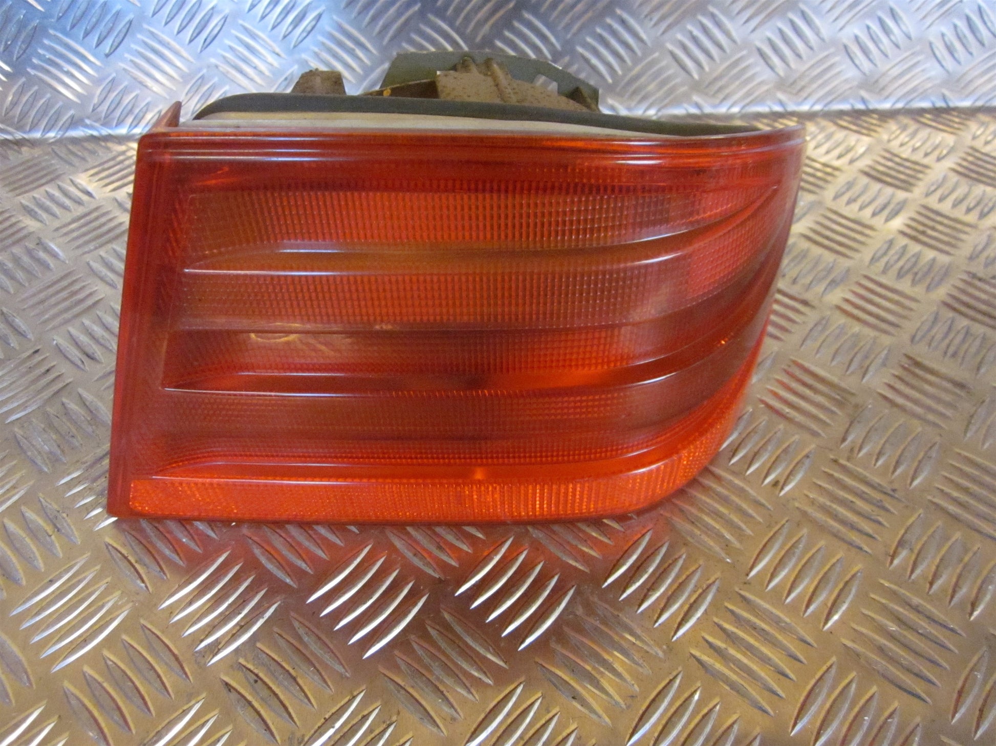 Mercedes E W210 Baglygte Med OEM Nr. Ophugger Fra Mercedes Ophugger