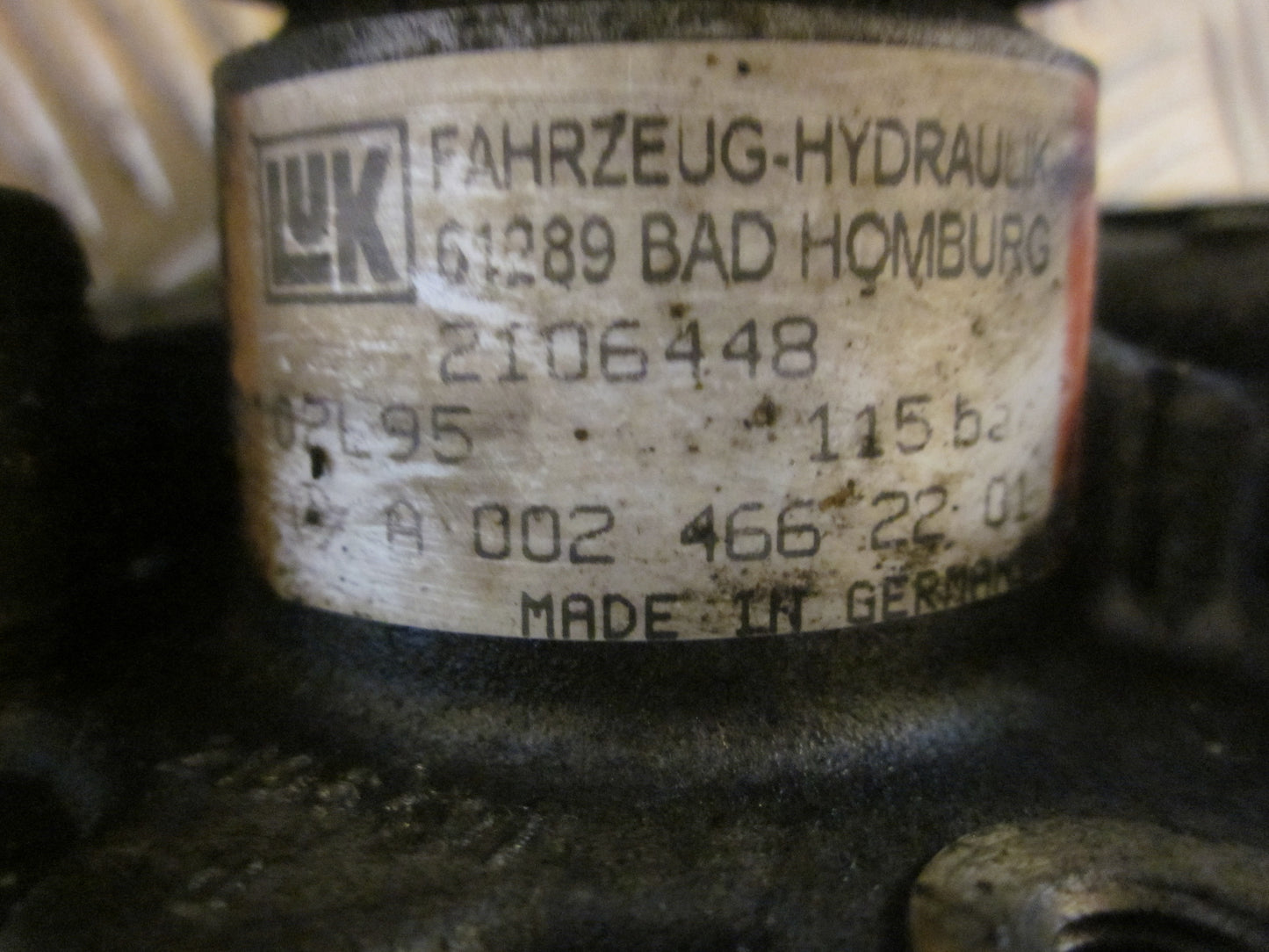 Mercedes E W210 Servopumpe Med OEM Nr. Ophugger Fra Mercedes Ophugger