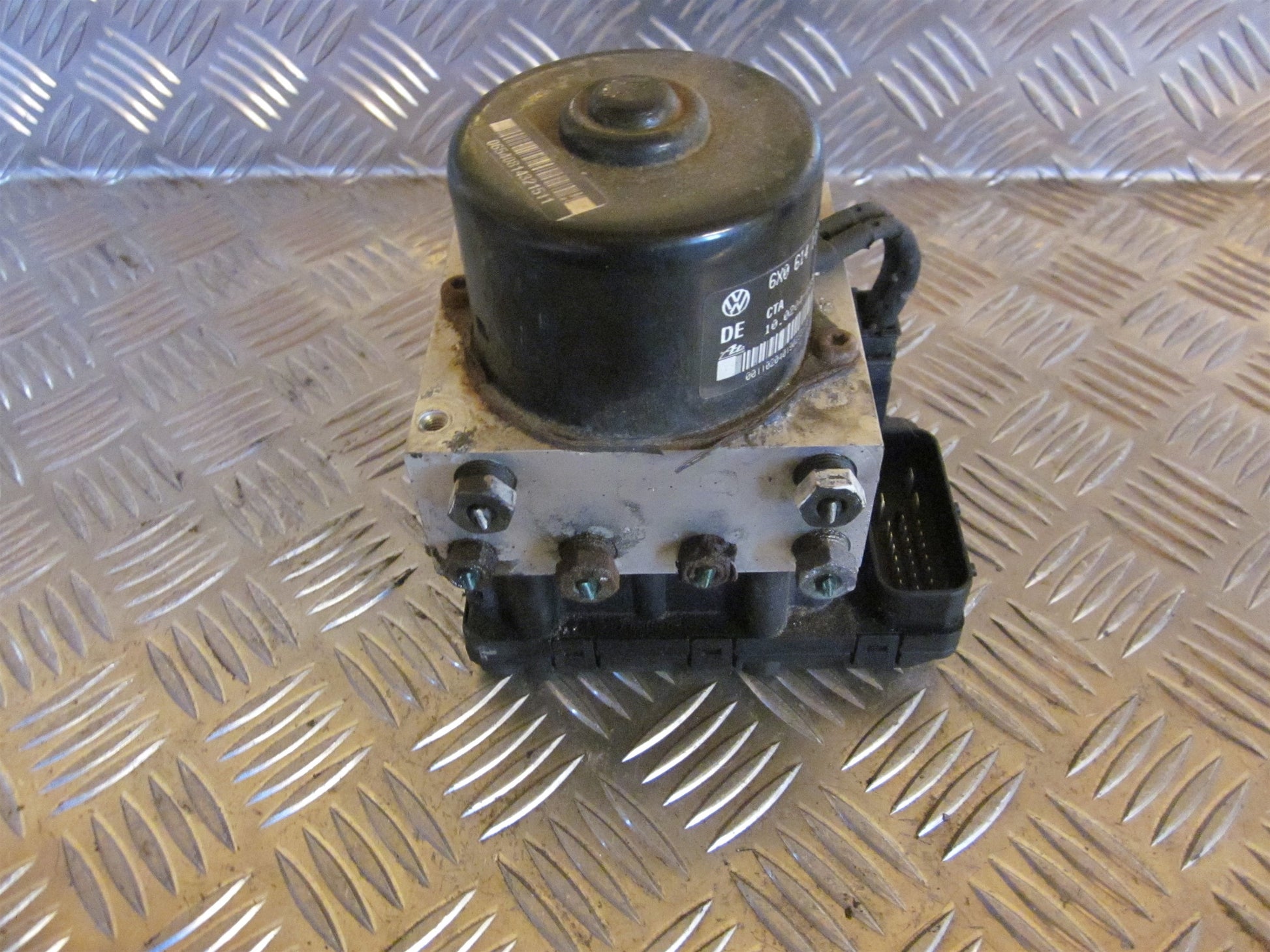Seat Ibiza 6K2 Abs Pumpe Med OEM Nr. 6X0907379B Fra Seat Ophugger
