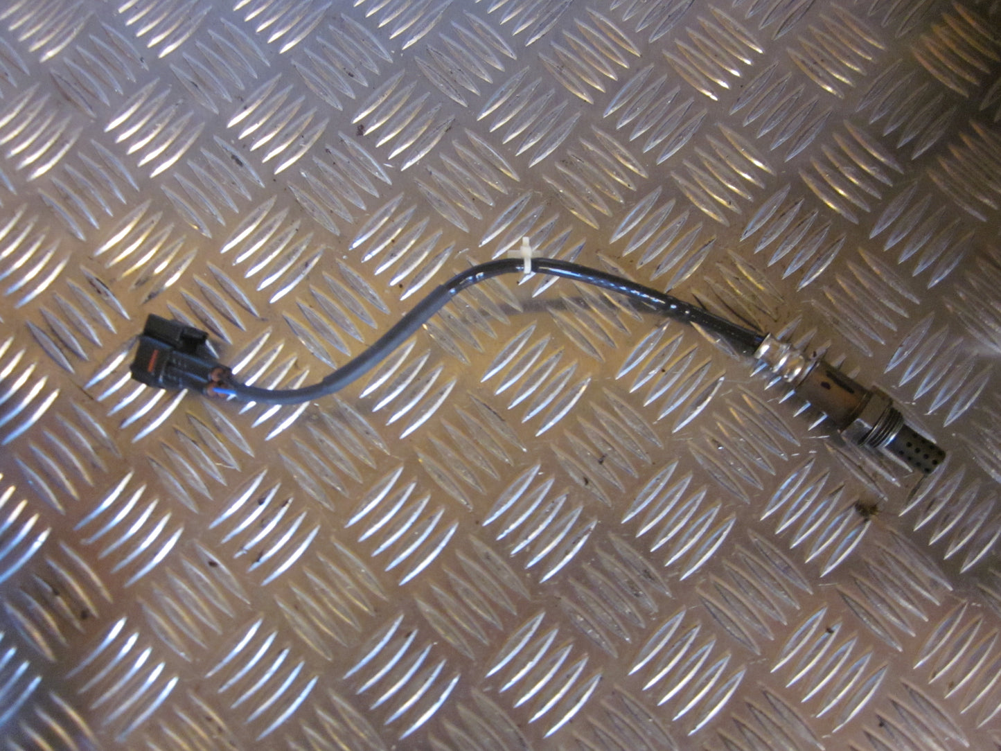 Suzuki Liana Lambda Sonde/Nox Sensor Med OEM Nr. Ophugger Fra Suzuki Ophugger