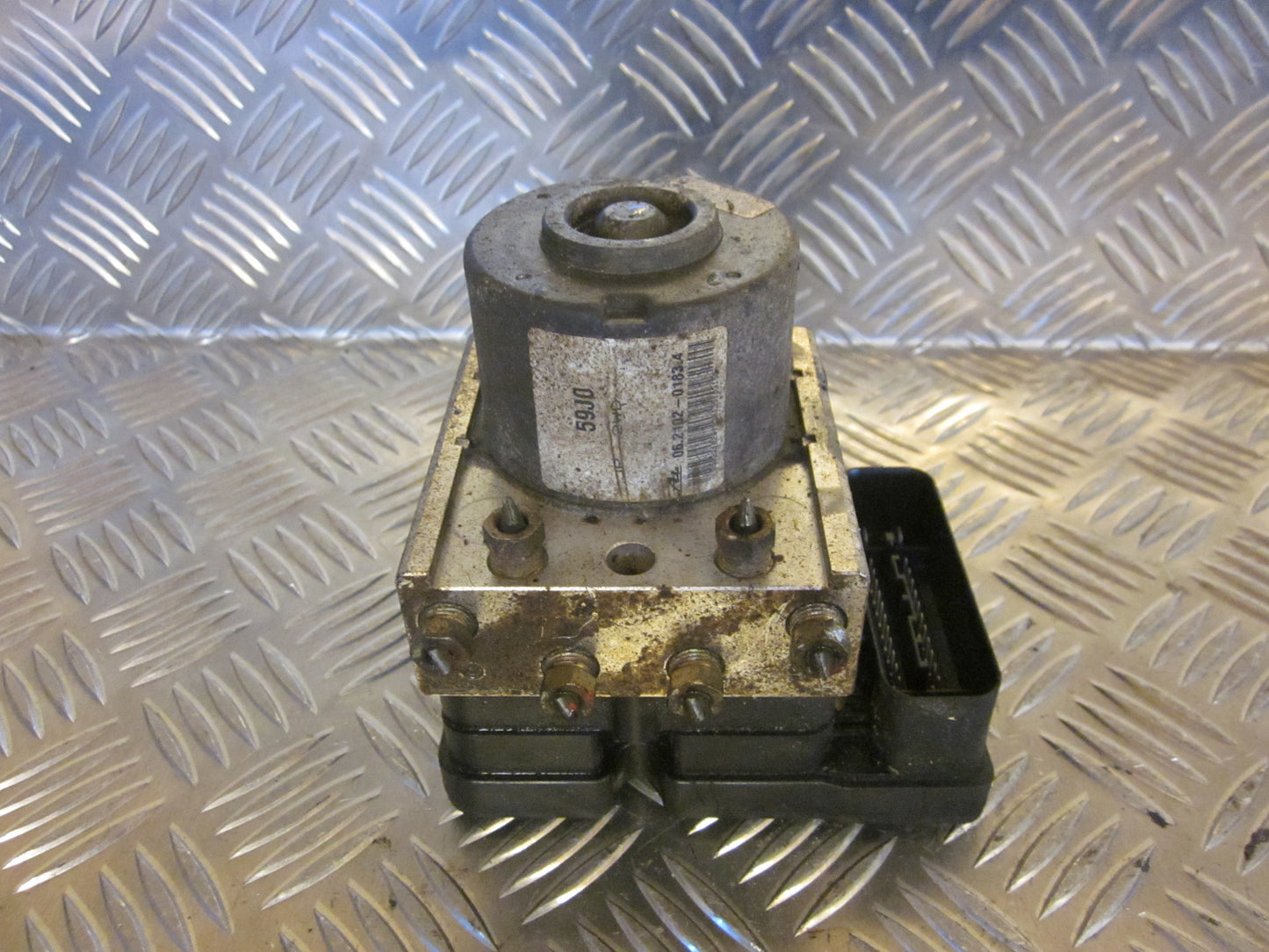 Suzuki Liana Abs Pumpe Med OEM Nr. 5611059JA0 Fra Suzuki Ophugger