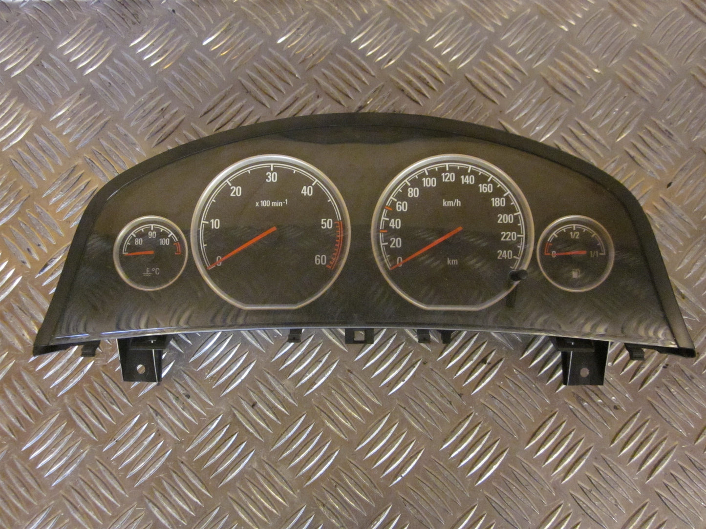 Opel Vectra C Speedometer - Instrument Med OEM Nr. Ophugger Fra Opel Ophugger