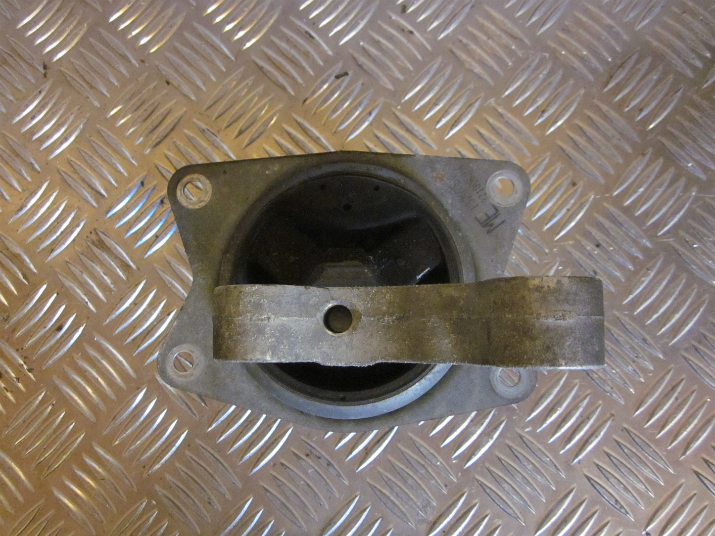 Opel Vectra C Motorophæng V Med OEM Nr. Ophugger Fra Opel Ophugger