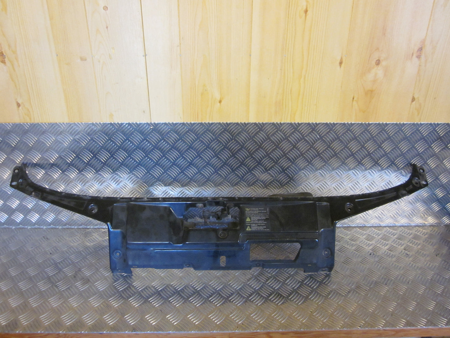 Skoda Fabia Låseplade Med OEM Nr. 6Y0805303D Fra Skoda Ophugger