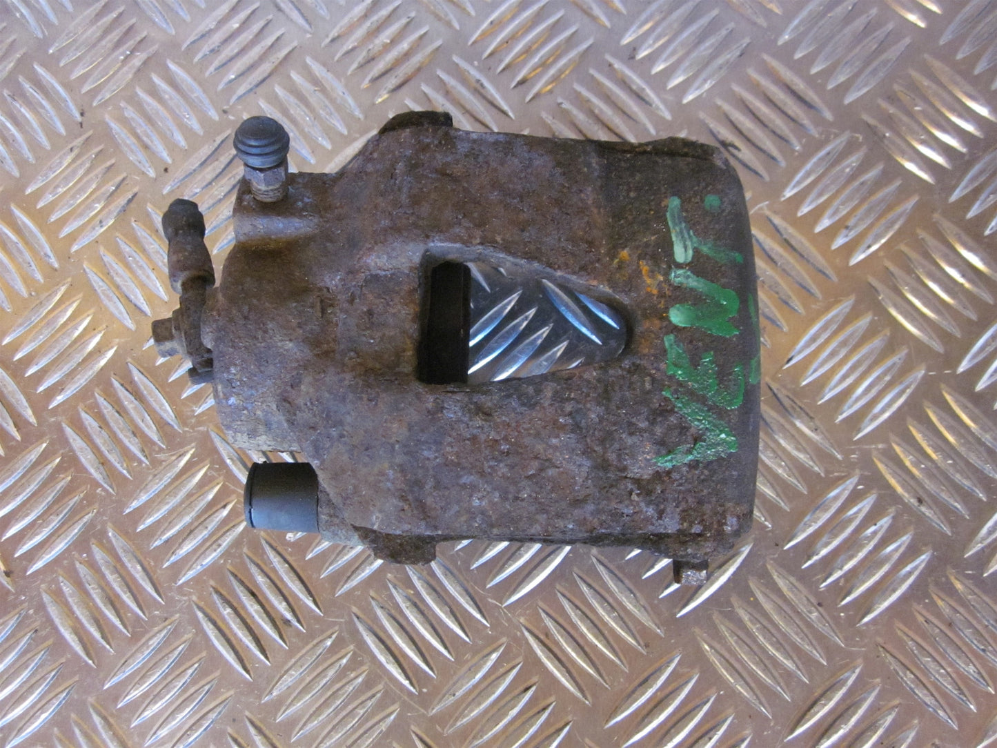 Skoda Fabia Bremsekaliber VF Med OEM Nr. 1K0615123D Fra Skoda Ophugger