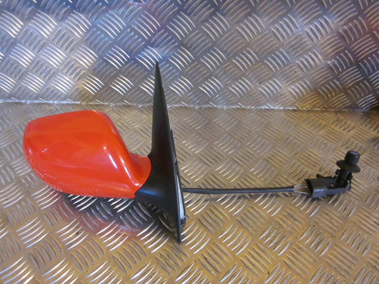 Skoda Fabia Sidespejl Med OEM Nr. 6Y1857502BE Fra Skoda Ophugger