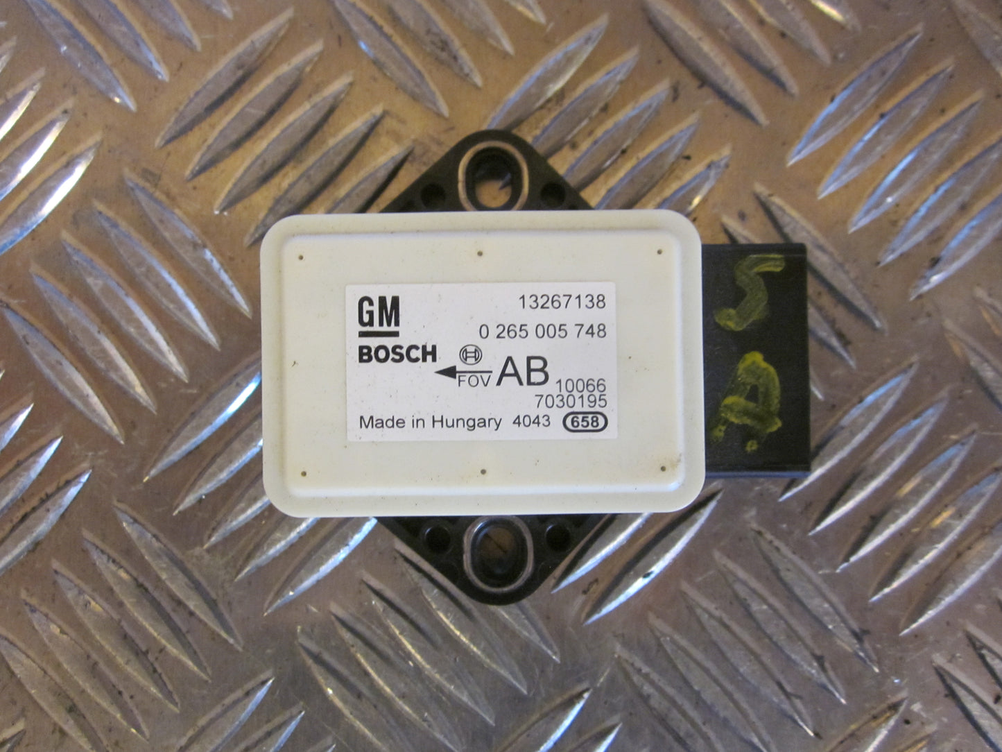 Opel Corsa D Esp Div. Dele Med OEM Nr. Ophugger Fra Opel Ophugger