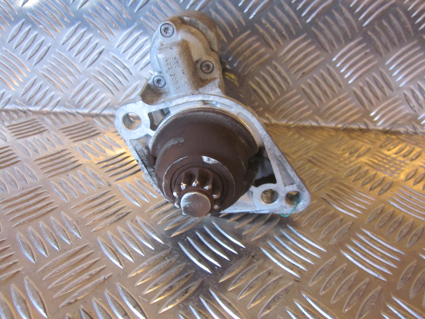 VW Caddy 2K Starter Med OEM Nr. 02Z911023E Fra VW Ophugger