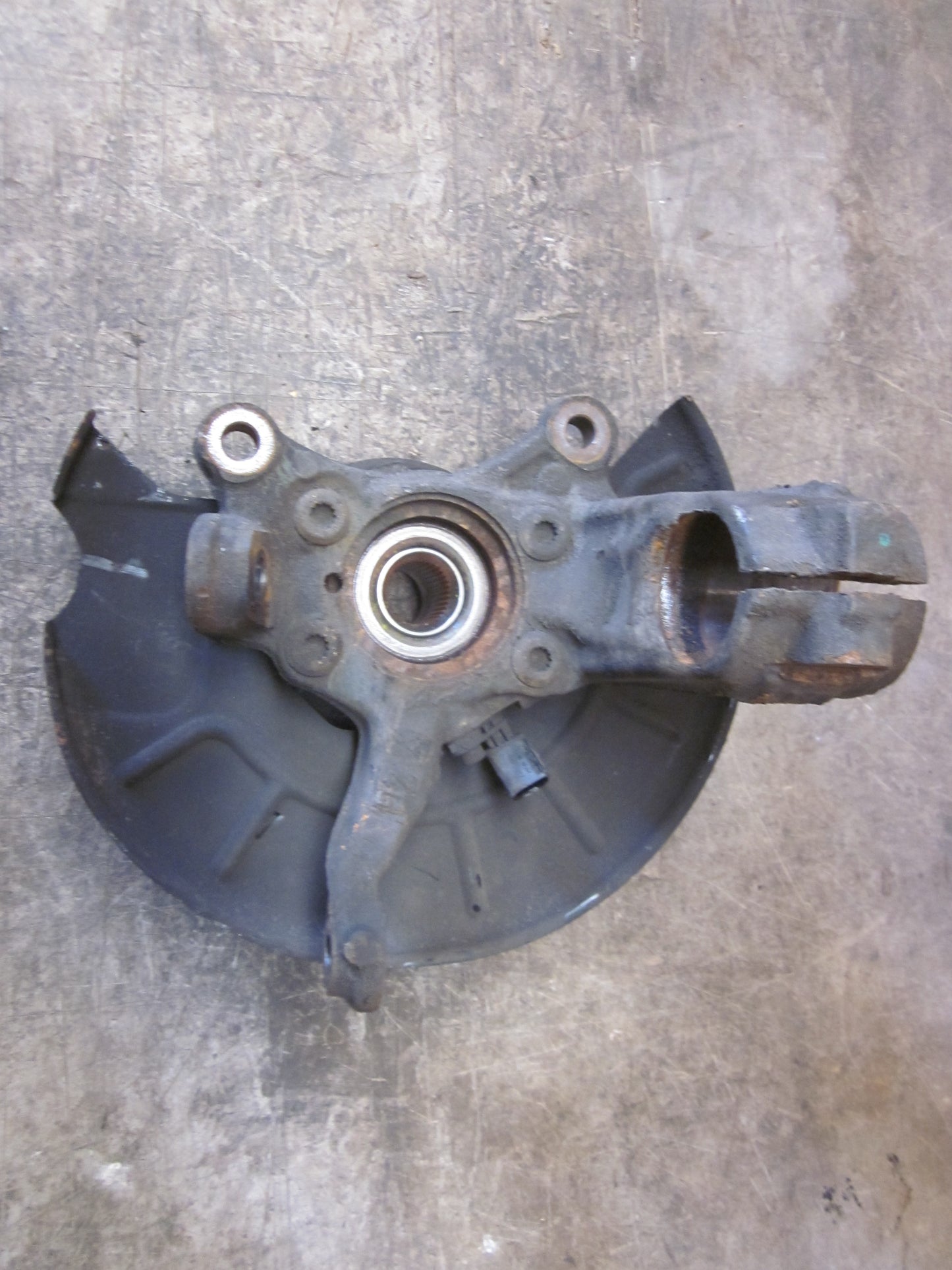 VW Caddy 2K Spindel For H Med OEM Nr. Ophugger Fra VW Ophugger