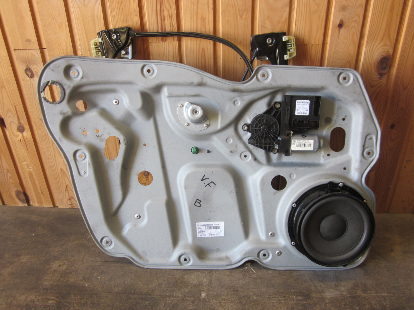 VW Caddy 2K Rudemotor - Rudehejs Med OEM Nr. Ophugger Fra VW Ophugger