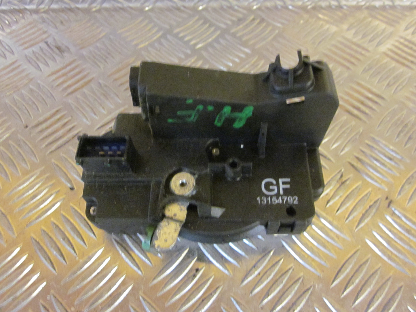 Opel Combo C Dørlås Med OEM Nr. Ophugger Fra Opel Ophugger