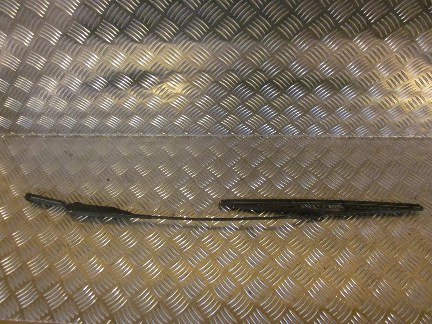 Opel Combo C Viskerarm Med OEM Nr. Ophugger Fra Opel Ophugger