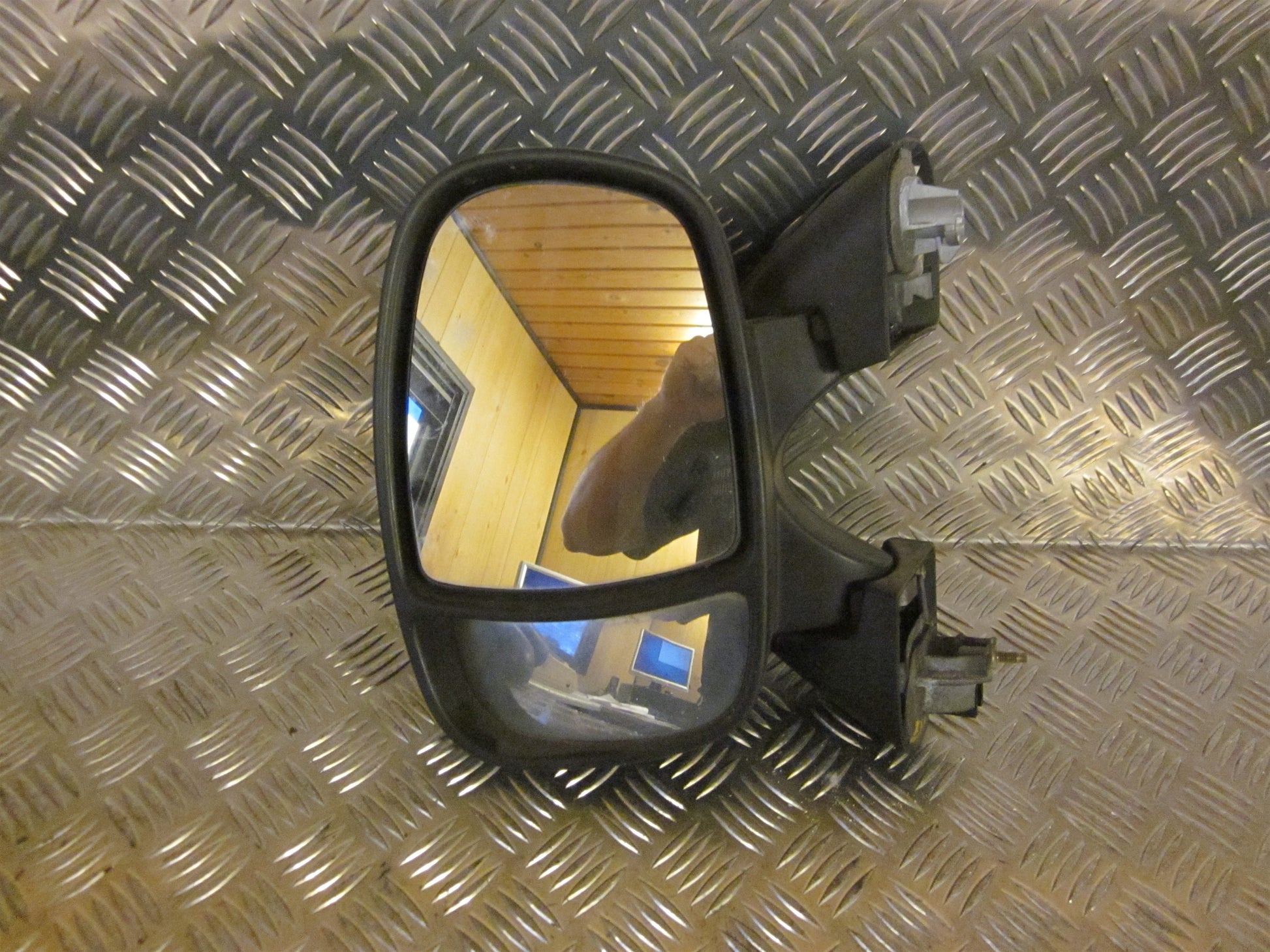 Renault Trafic 1 Sidespejl Med OEM Nr. Ophugger Fra Renault Ophugger