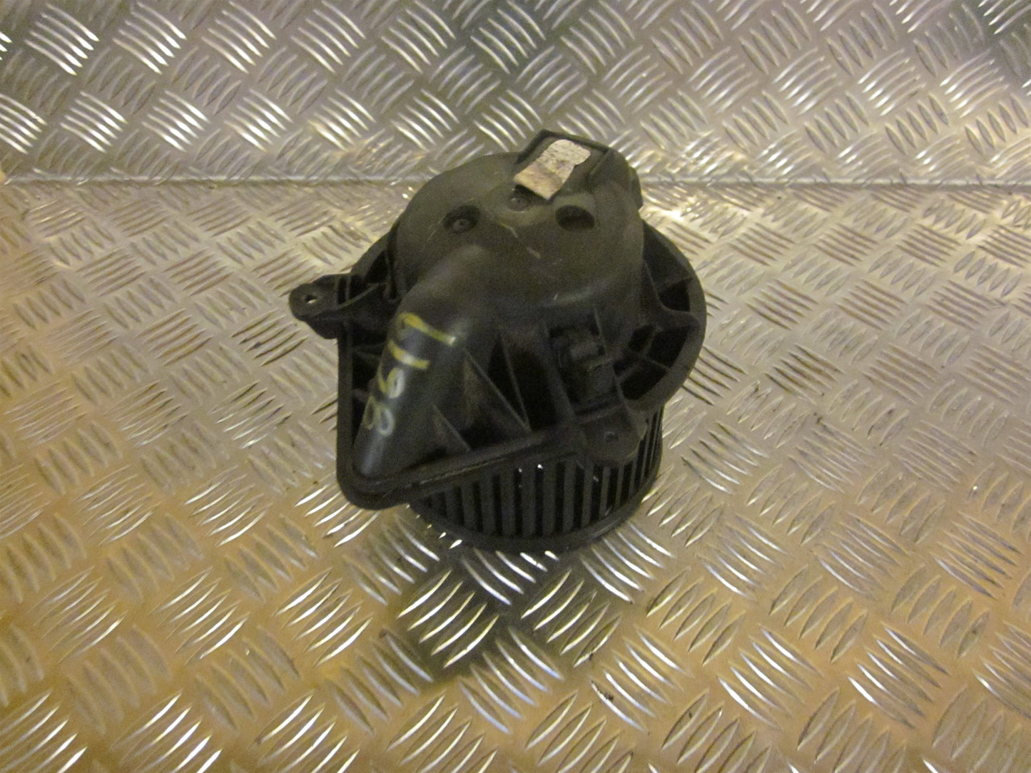 Renault Trafic 1 Varmeblæser Med OEM Nr. Ophugger Fra Renault Ophugger