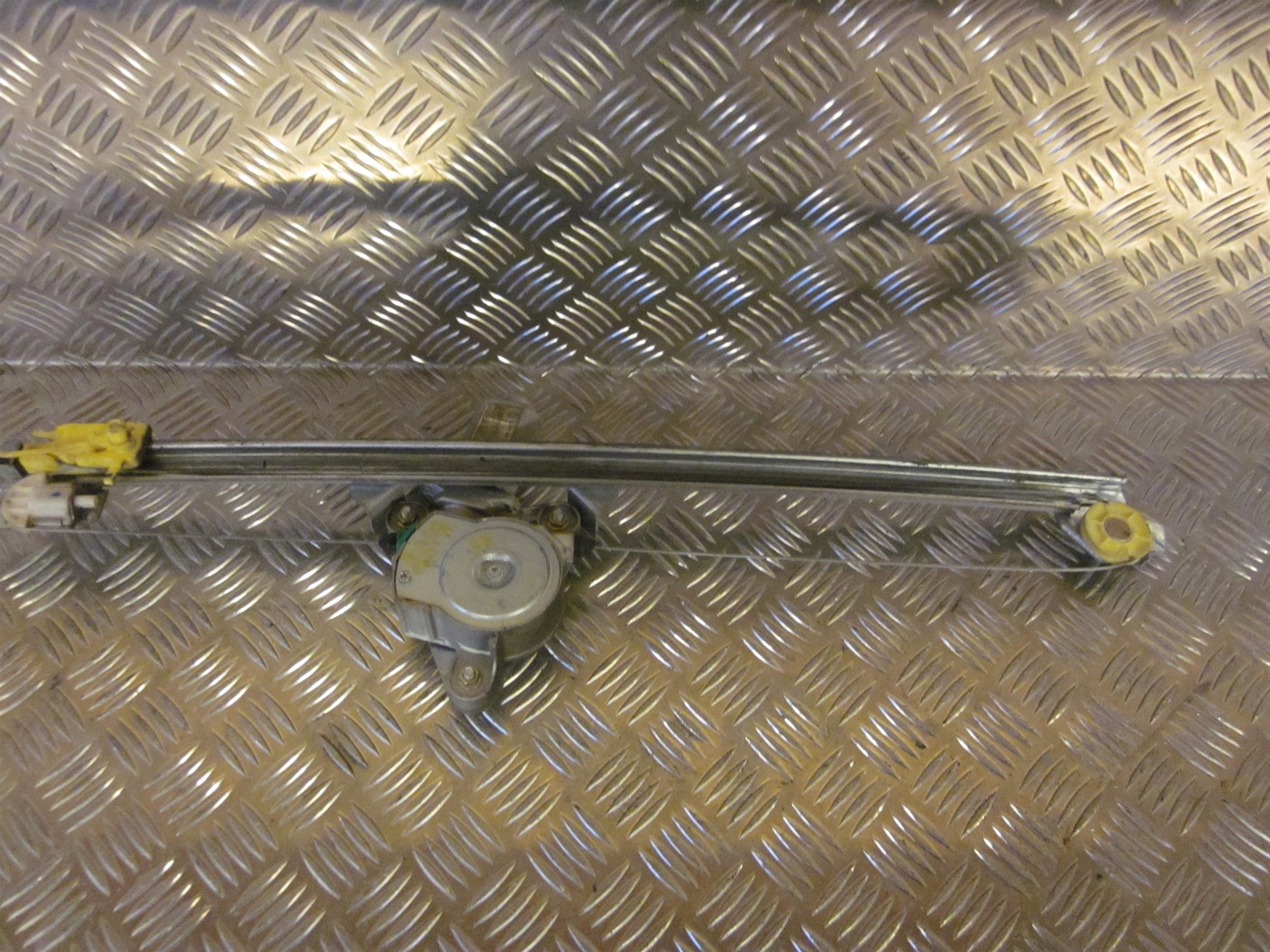 Renault Trafic 1 Rudemotor - Rudehejs Med OEM Nr. 770031820C Fra Renault Ophugger