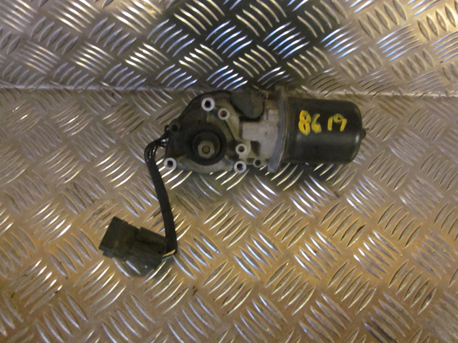 Renault Trafic 1 Viskermotor Med OEM Nr. 53554202 Fra Renault Ophugger