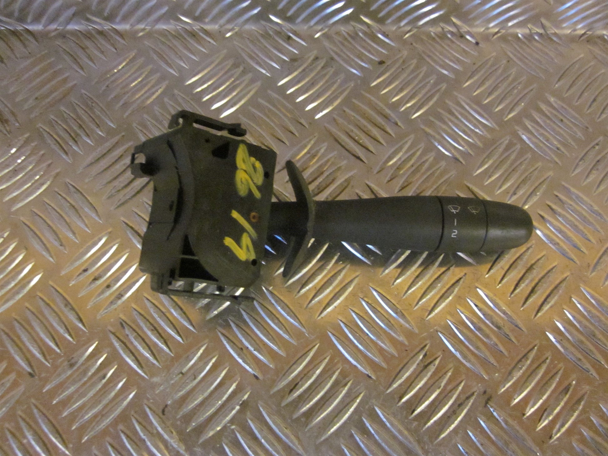 Renault Trafic 1 Kontakt Visker Med OEM Nr. Ophugger Fra Renault Ophugger