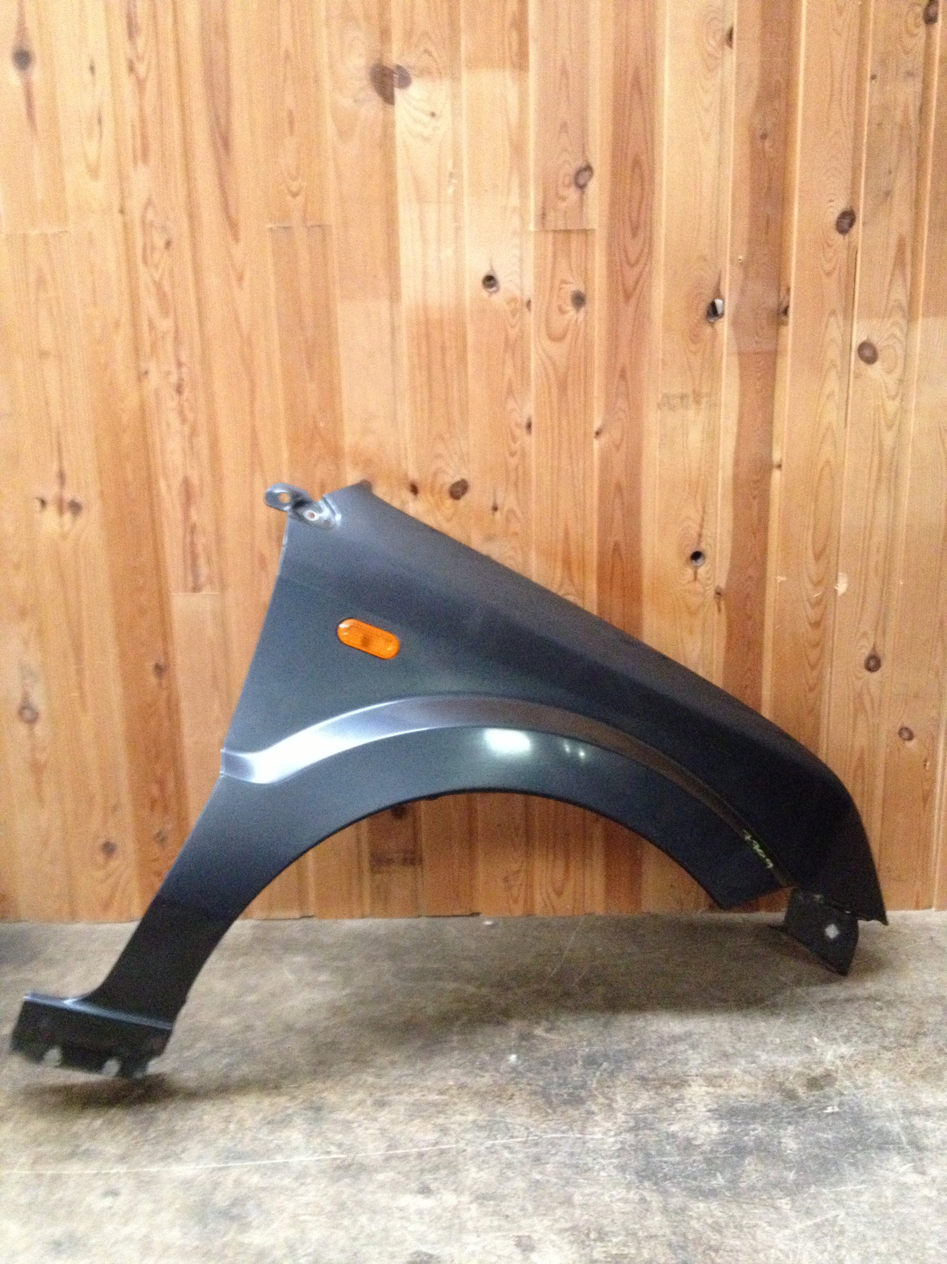 Ford Fusion 1 Forskærm H Med OEM Nr. 1420115 Fra Ford Ophugger