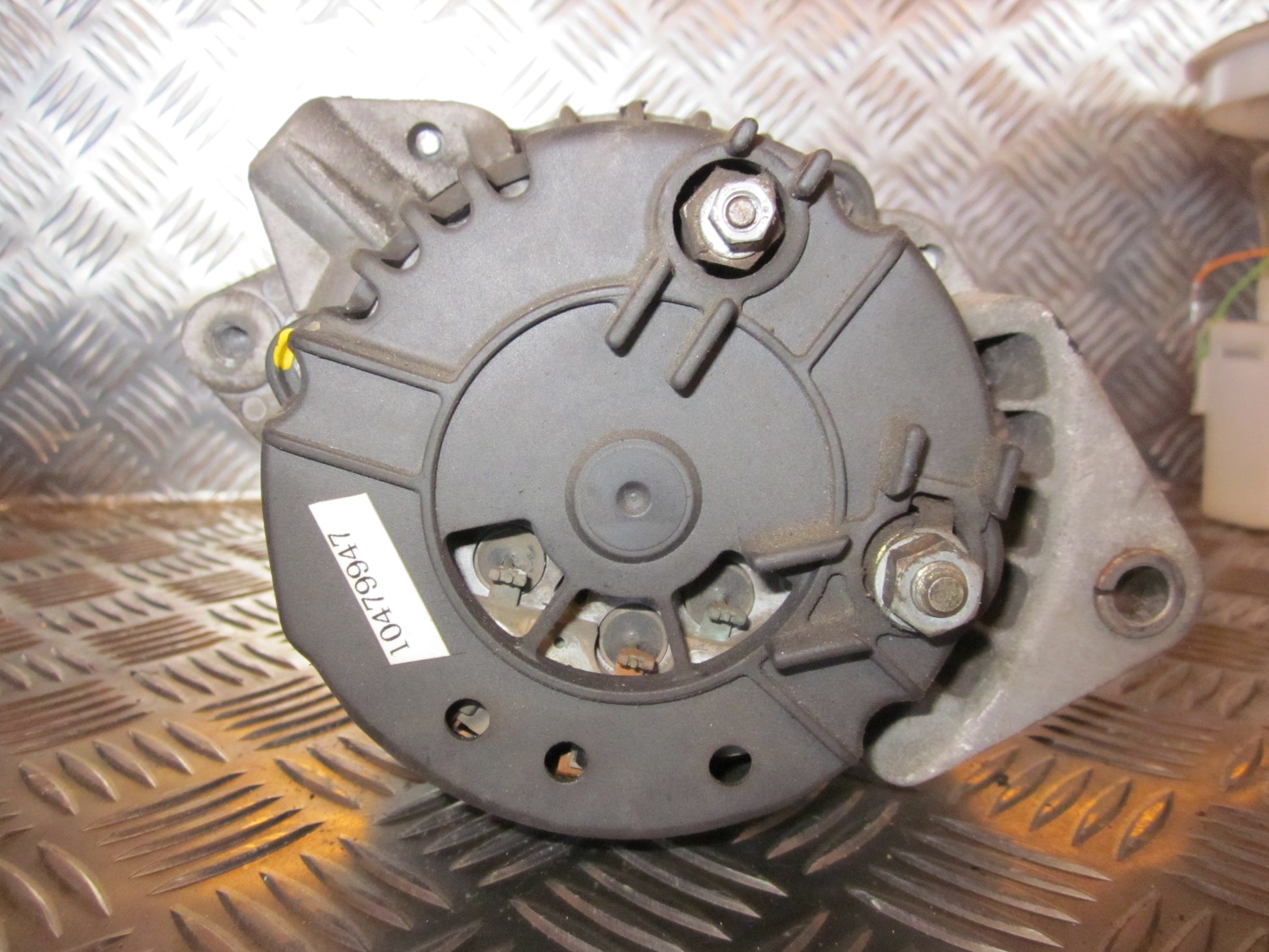 Opel Astra F Generator Med OEM Nr. 0986038603 Fra Opel Ophugger