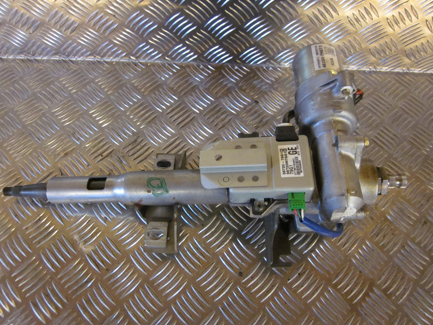 Suzuki Alto Ratstamme M/El-Servo Med OEM Nr. Ophugger Fra Suzuki Ophugger