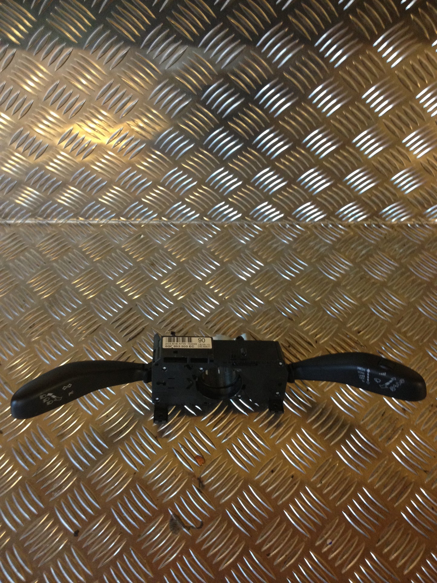 Skoda Fabia Kontakt Combi Med OEM Nr. 6Q0953503EC Fra Skoda Ophugger