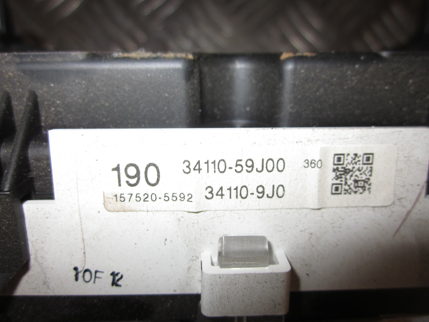 Suzuki Liana Speedometer - Instrument Med OEM Nr. 3411059J00 Fra Suzuki Ophugger