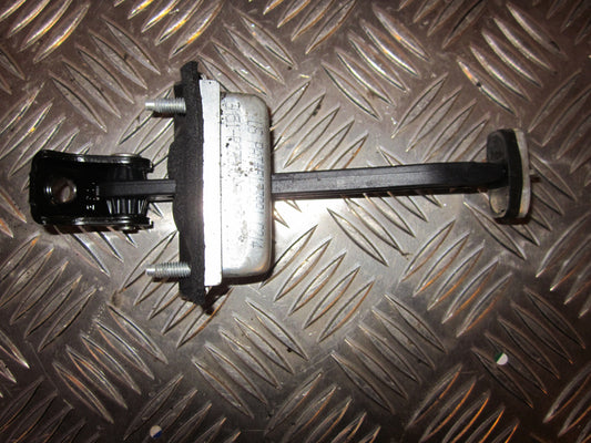 Ford Focus Dørstop Med OEM Nr. Ophugger Fra Ford Ophugger