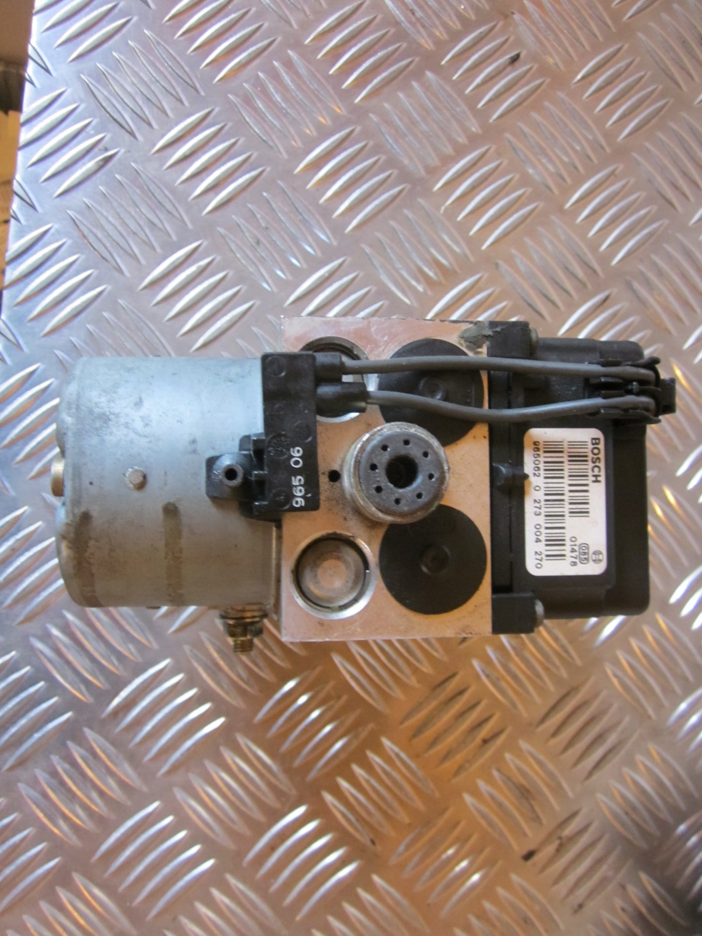 Peugeot 406 Abs Pumpe Med OEM Nr. 0273004270 Fra Peugeot Ophugger