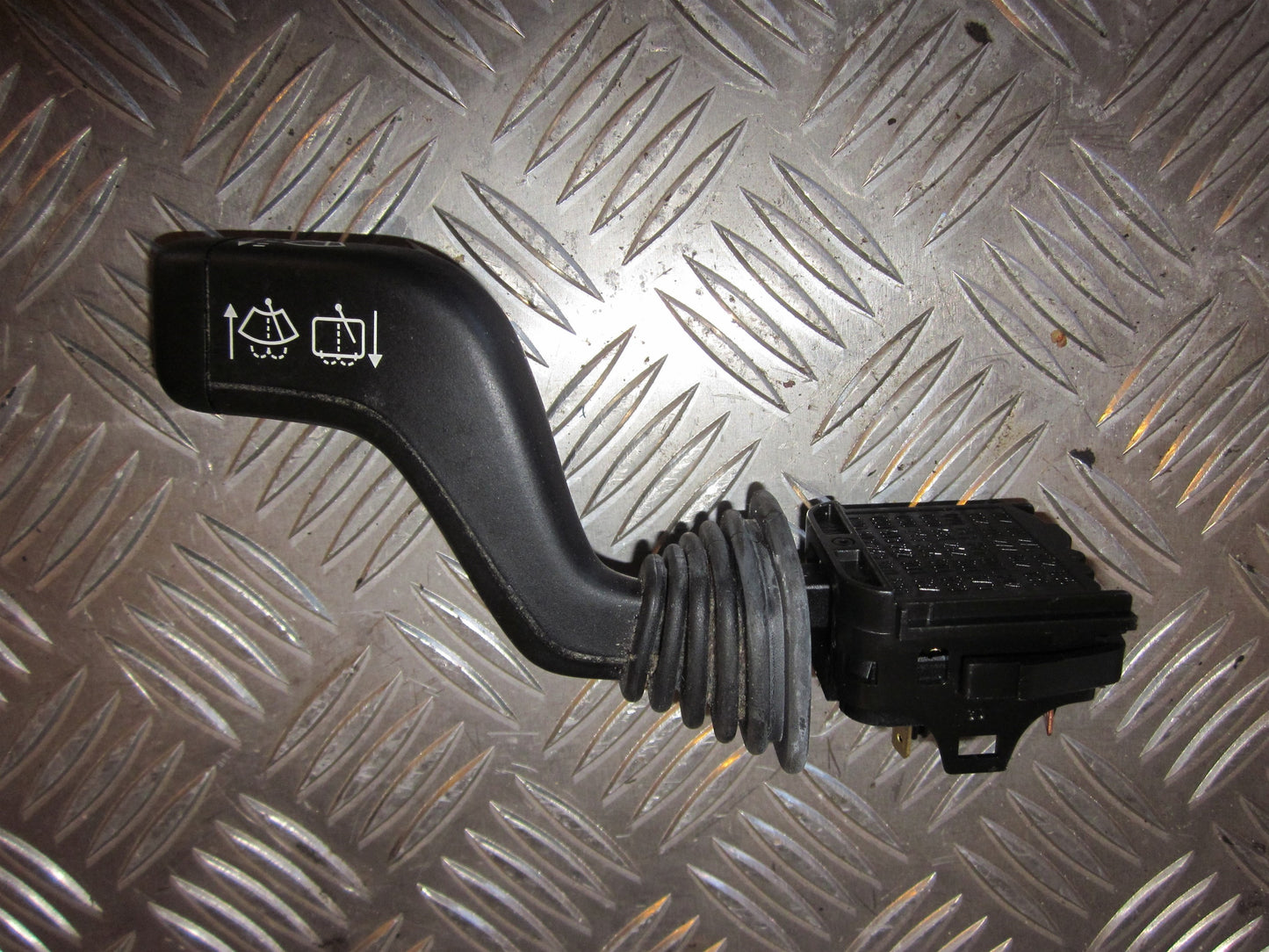 Opel Agila A Kontakt Visker Med OEM Nr. Ophugger Fra Opel Ophugger