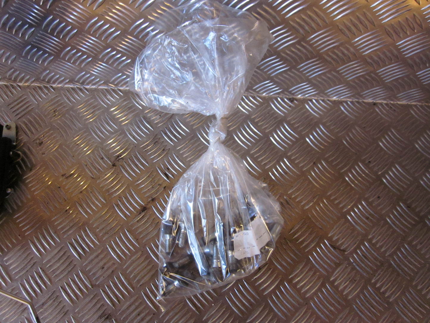 Opel Agila A Hjulbolte/Møtrikker Med OEM Nr. Ophugger Fra Opel Ophugger