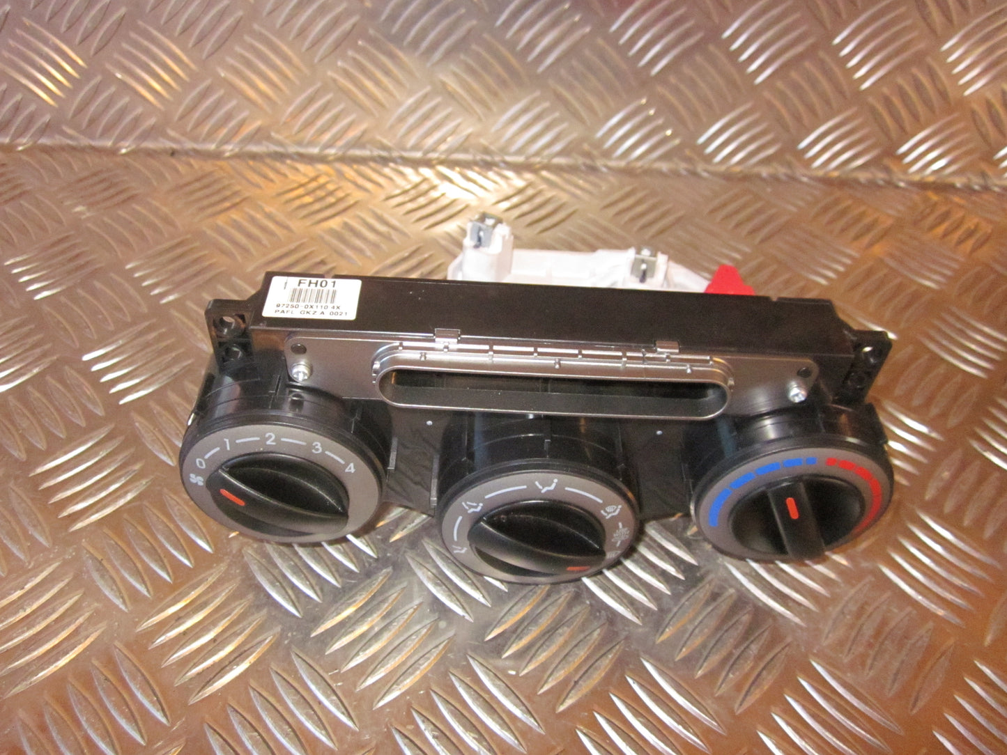 Hyundai I10 Varmeregulering Med OEM Nr. 792500X110 Fra Hyundai Ophugger