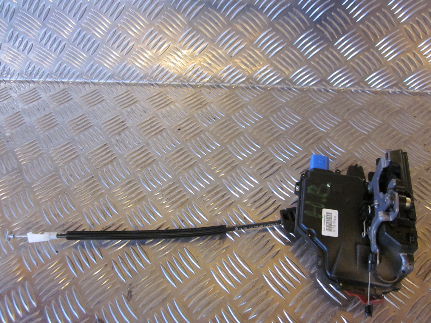 Skoda Fabia Dørlås Med OEM Nr. 6Y0839016A Fra Skoda Ophugger