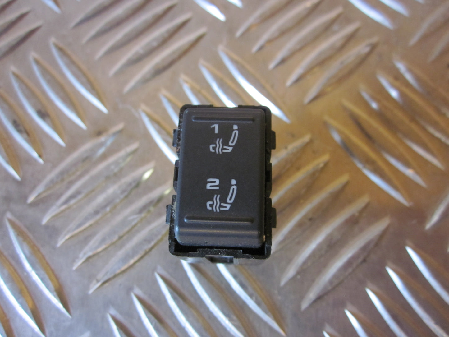 Skoda Fabia Kontakt Sædevarme Med OEM Nr. 5J0963563A Fra Skoda Ophugger