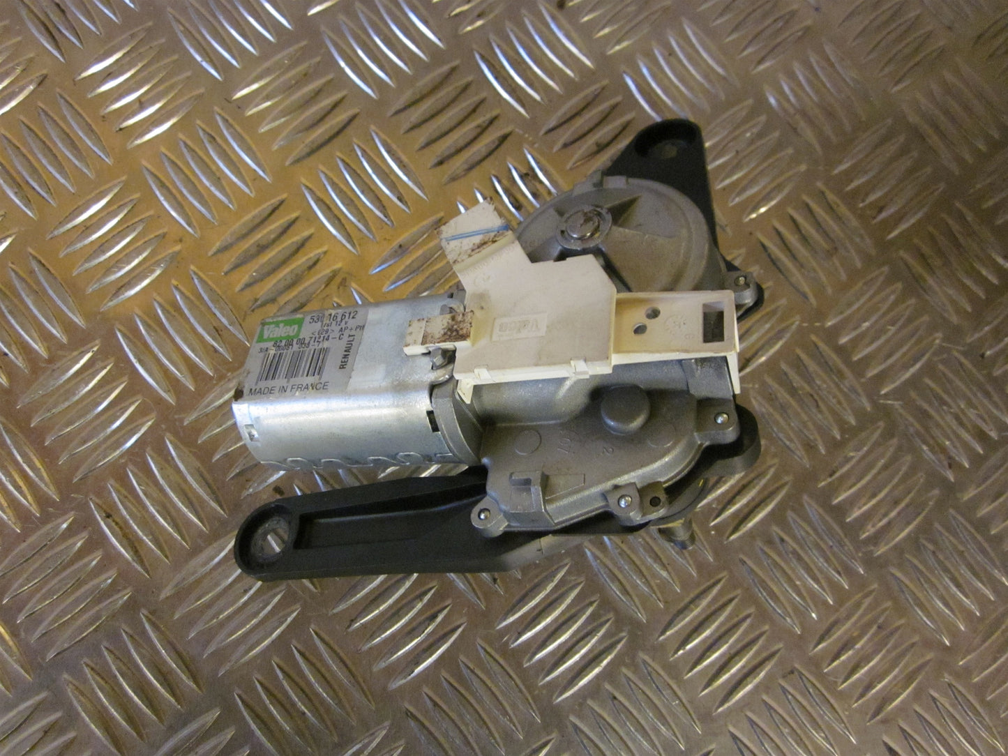 Renault Clio 2 Bagrudevisker Motor Med OEM Nr. Ophugger Fra Renault Ophugger