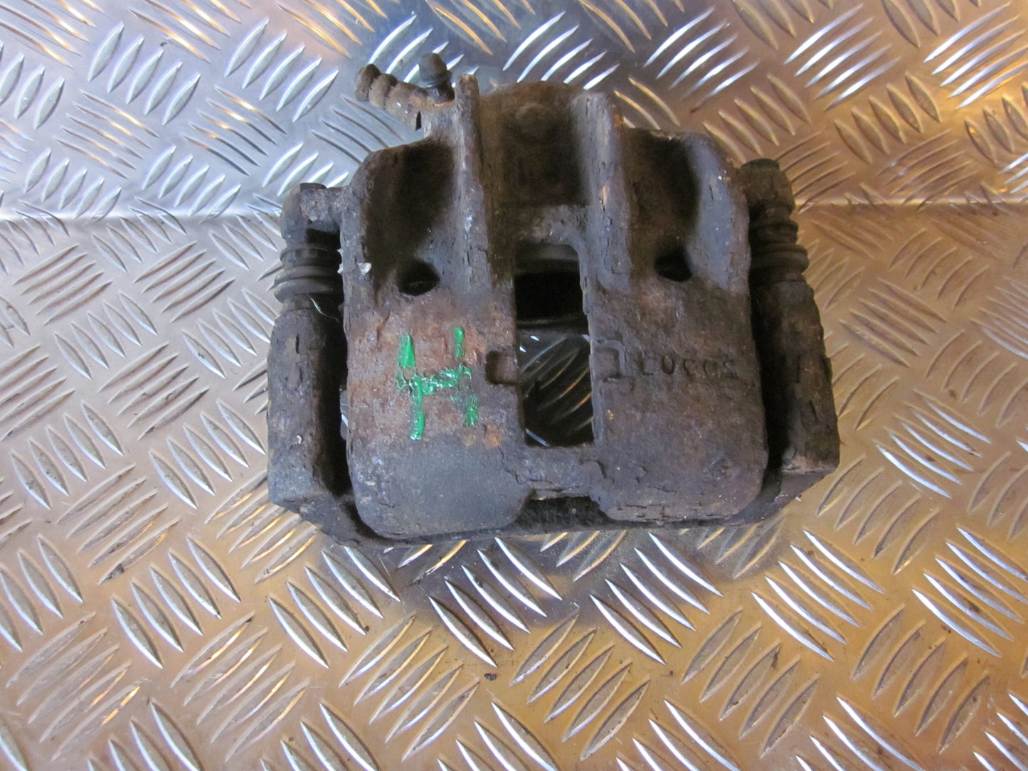 Peugeot Partner Bremsekaliber HF Med OEM Nr. Ophugger Fra Peugeot Ophugger