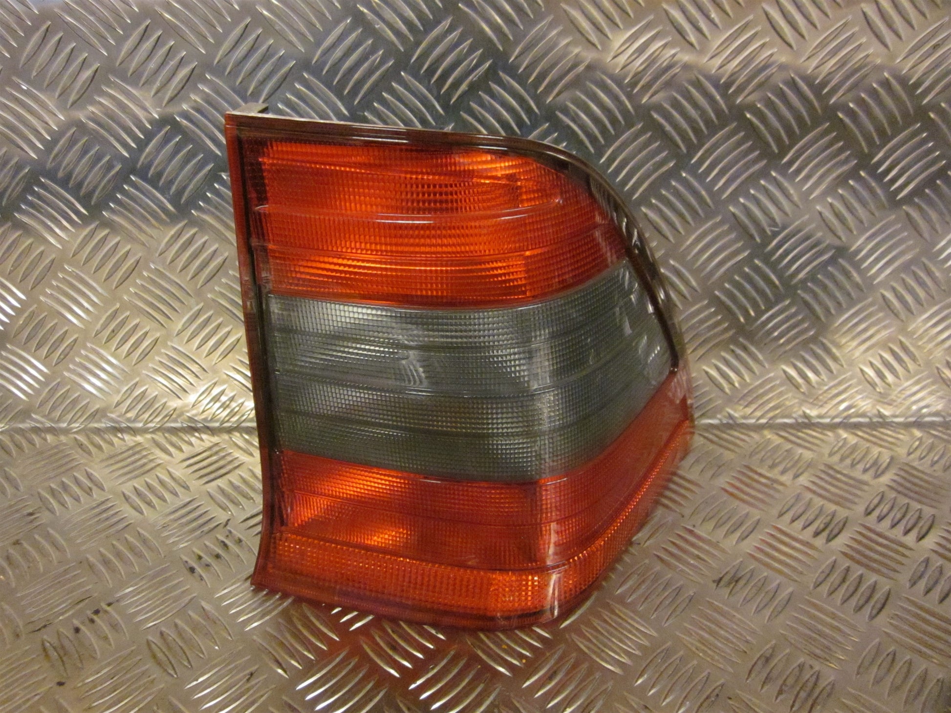 Mercedes C 180-280 W202 Baglygte Med OEM Nr. Ophugger Fra Mercedes Ophugger