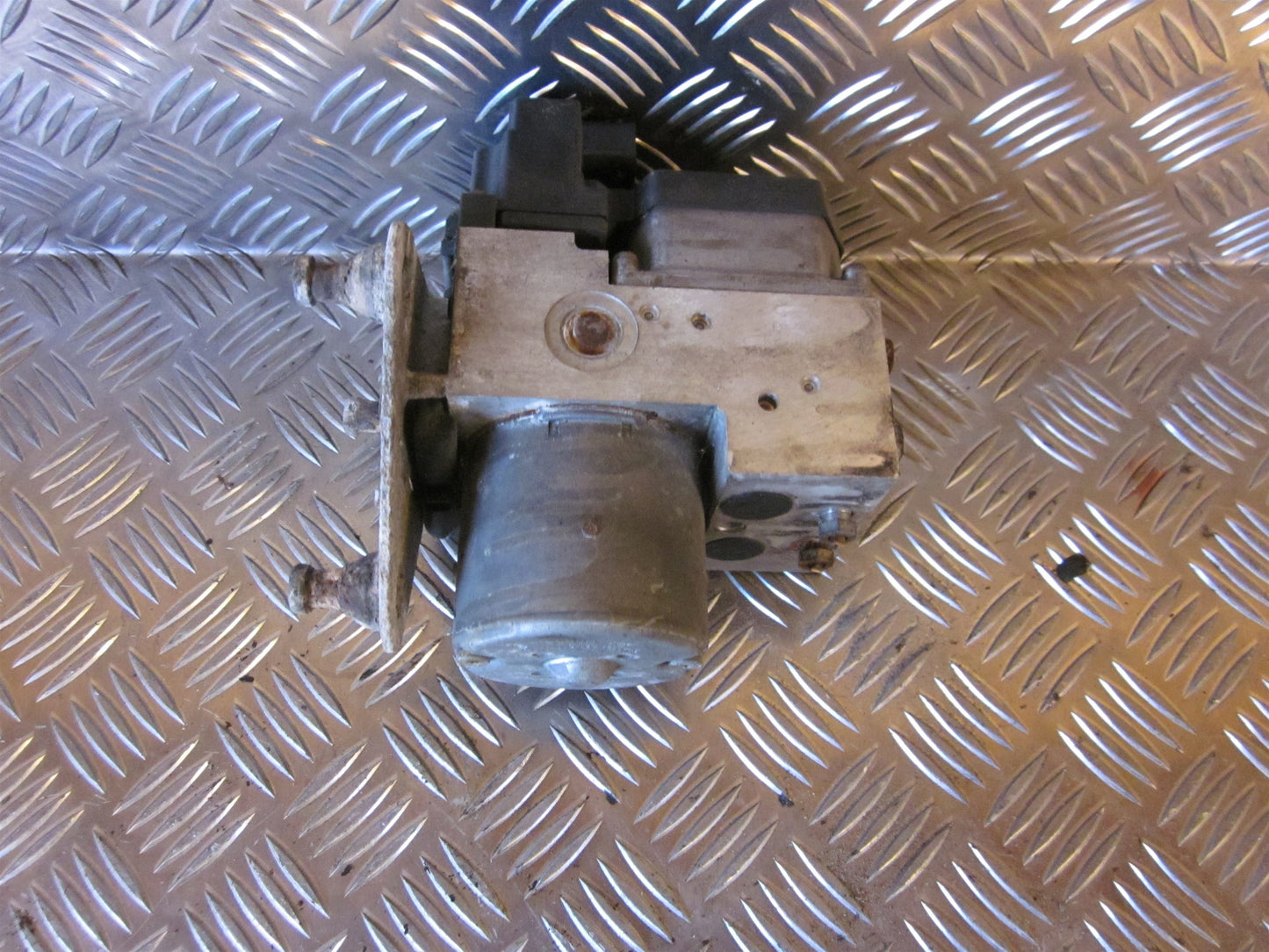 Mercedes VITO W638 Abs Pumpe Med OEM Nr. 0273004310 Fra Mercedes Ophugger