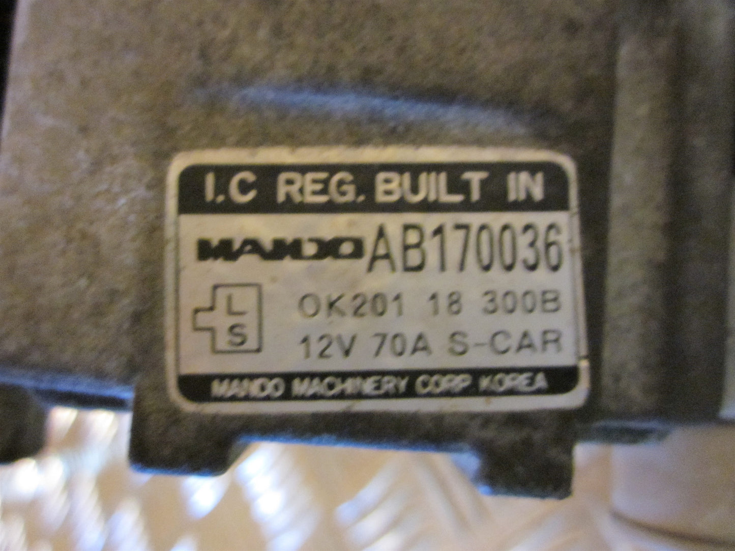 Kia Sephia Generator Med OEM Nr. AB170036 Fra Kia Ophugger