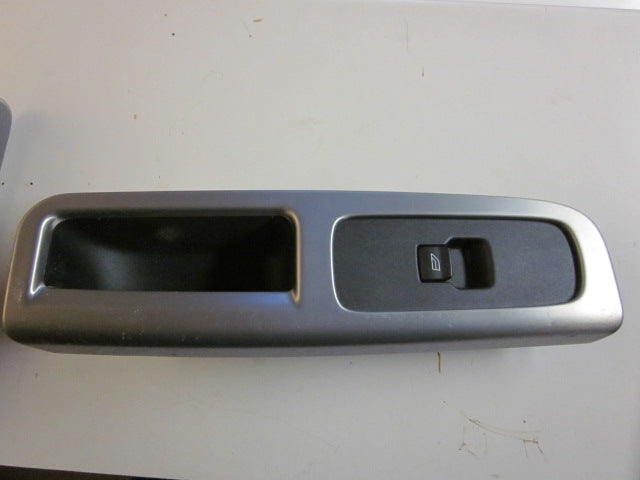 Volvo S40/V50 Kontakt Rudehejs Med OEM Nr. Ophugger Fra Volvo Ophugger