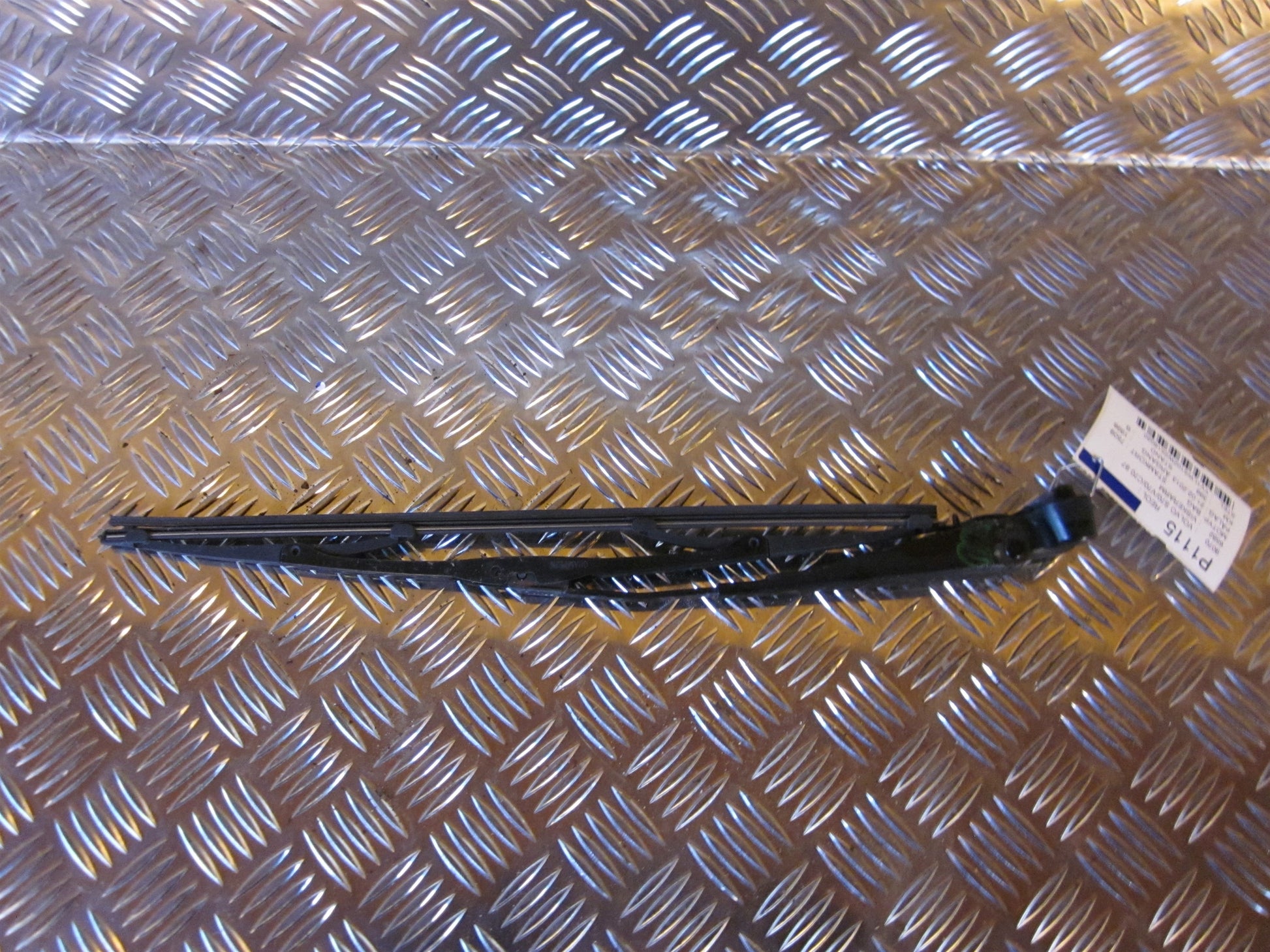 Volvo 70 Serie Viskerarm Med OEM Nr. Ophugger Fra Volvo Ophugger