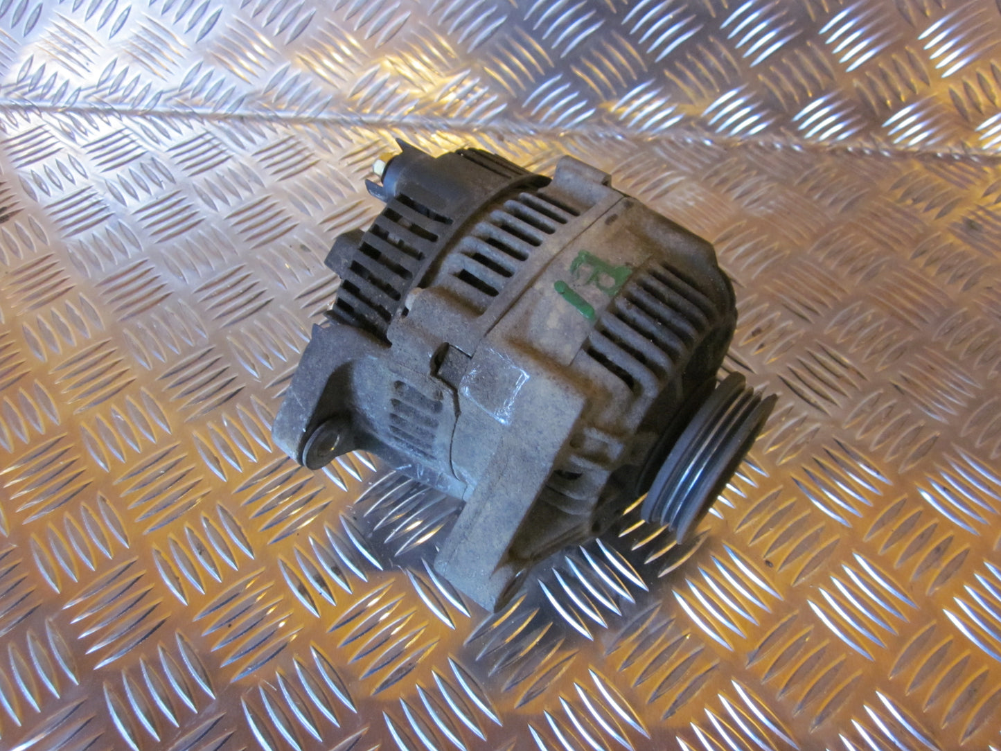 Renault Megane Generator Med OEM Nr. 7701055052 Fra Renault Ophugger