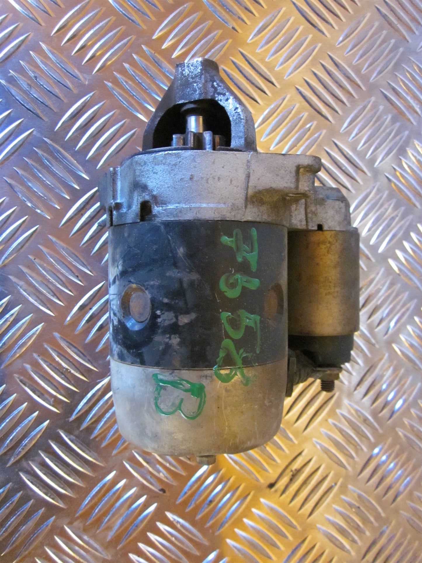 Mitsubishi Space Wagon Starter Med OEM Nr. MD162837 Fra Mitsubishi Ophugger