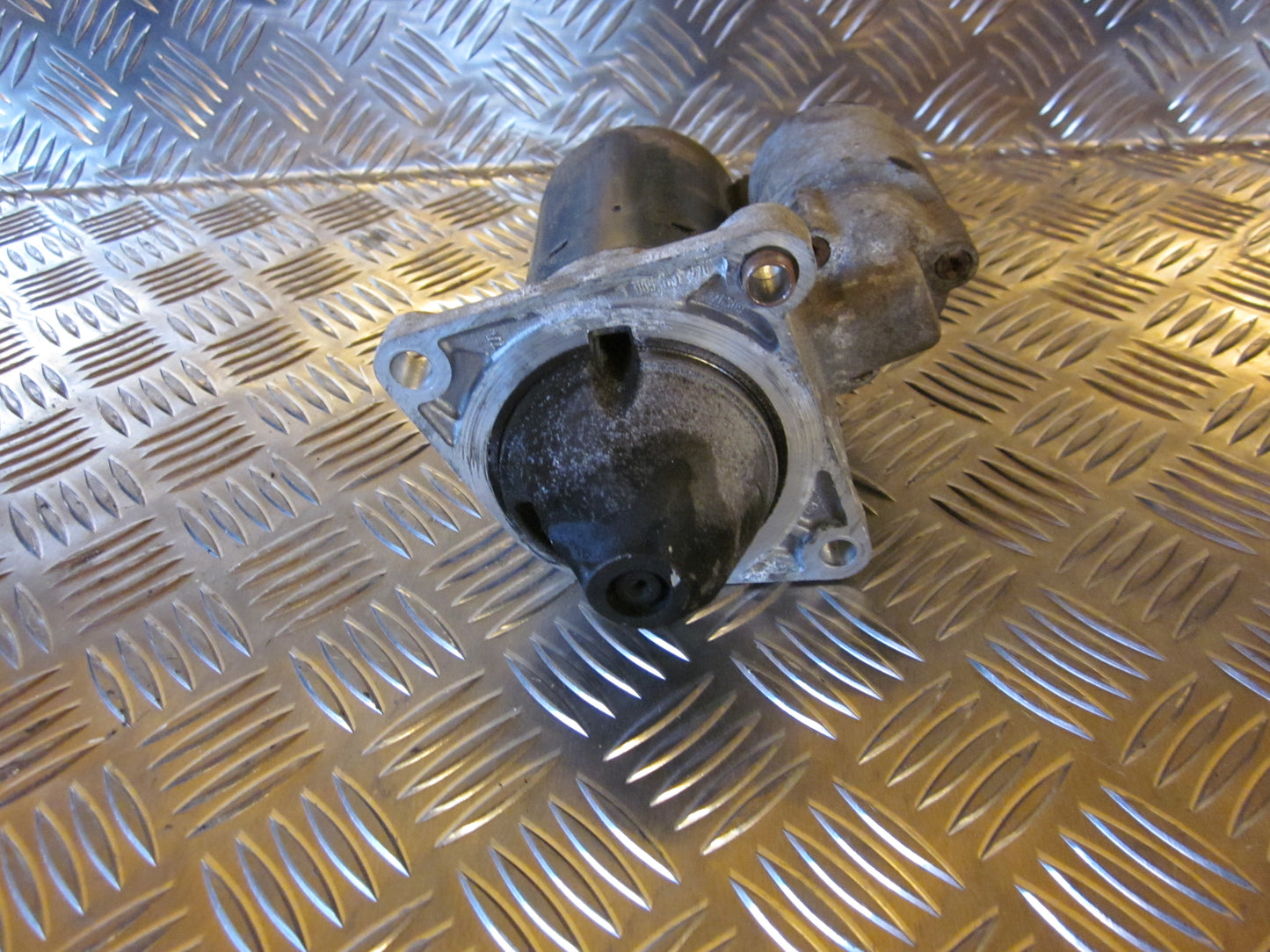 Alfa Romeo 147 Starter Med OEM Nr. 0001107411 Fra Alfa Romeo Ophugger