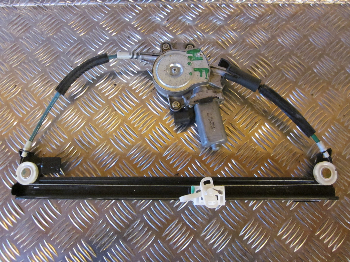 Alfa Romeo 147 Rudemotor - Rudehejs Med OEM Nr. Ophugger Fra Alfa Romeo Ophugger