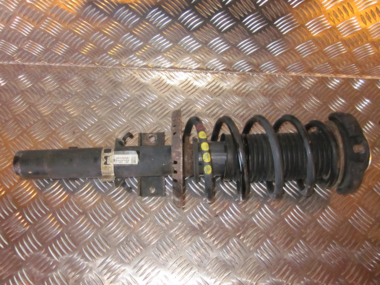 Skoda Fabia Fjederben For Ens Med OEM Nr. 6Q0413031BJ Fra Skoda Ophugger
