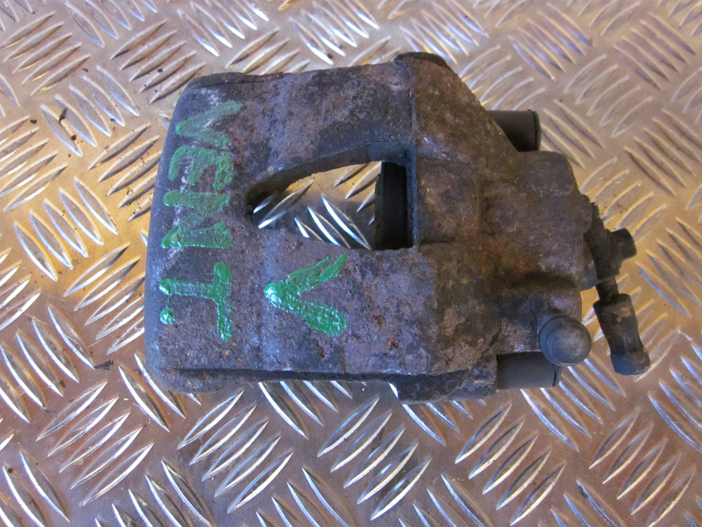 Skoda Fabia Bremsekaliber VF Med OEM Nr. 1K0615123D Fra Skoda Ophugger