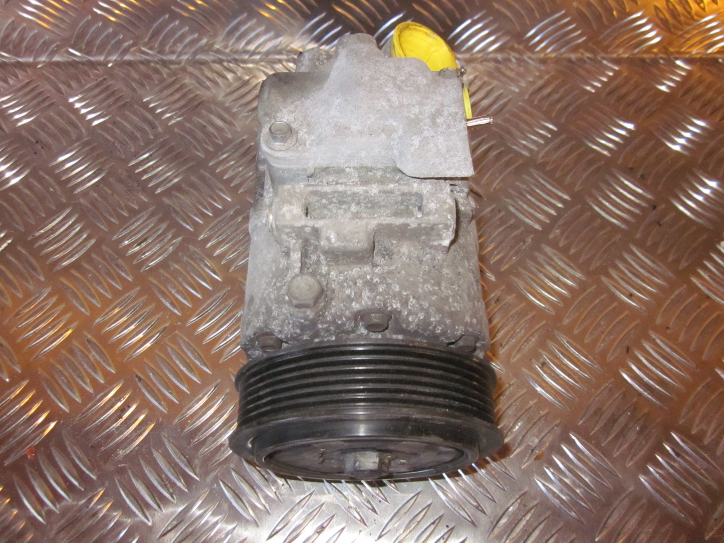 Skoda Fabia Aircondition Pumpe Med OEM Nr. 6Q0820803J Fra Skoda Ophugger