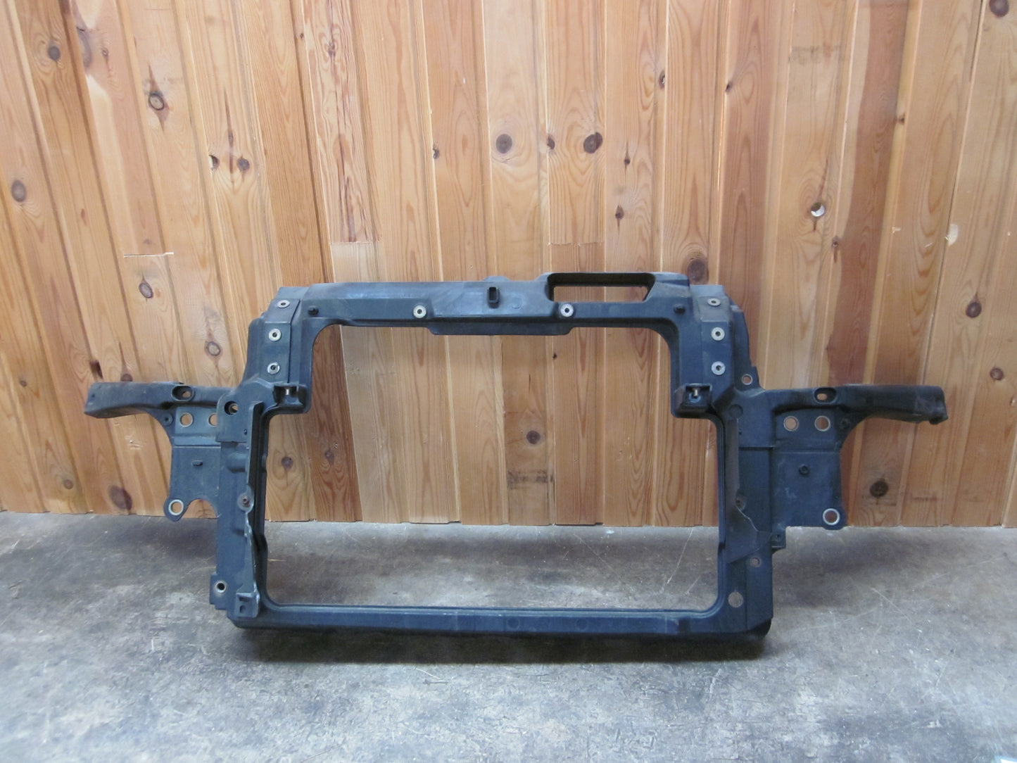 Skoda Fabia Frontplade Med OEM Nr. 6Y0805245 Fra Skoda Ophugger