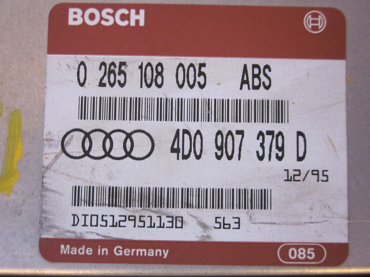 Audi A4 8D Abs Elboks Med OEM Nr. Ophugger Fra Audi Ophugger
